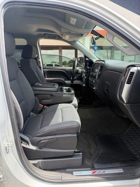 Chevrolet Silverado 1500 4WD Crew Cab 143.5" LT w/2LT 2017