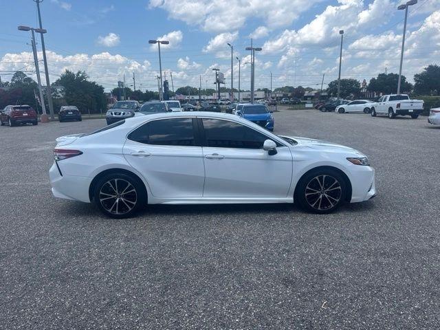 Toyota Camry XLE Auto (Natl) 2019