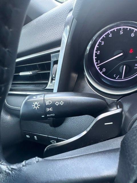 Toyota Camry XLE Auto (Natl) 2019