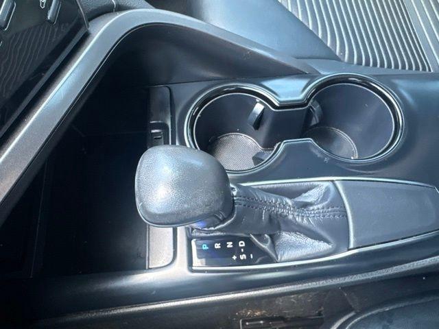 Toyota Camry XLE Auto (Natl) 2019