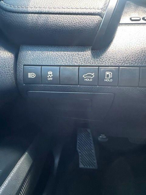 Toyota Camry XLE Auto (Natl) 2019
