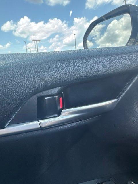 Toyota Camry XLE Auto (Natl) 2019