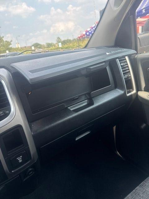 RAM 1500 Classic Big Horn 4x4 Crew Cab 6'4" Box 2019