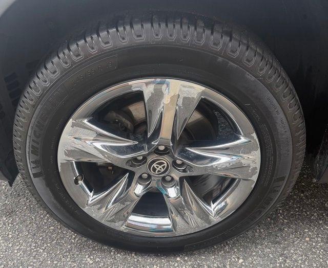 Toyota Highlander Limited V6 FWD (Natl) 2019