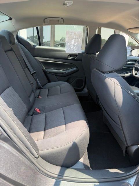 Nissan Altima 2.5 SV Sedan 2024