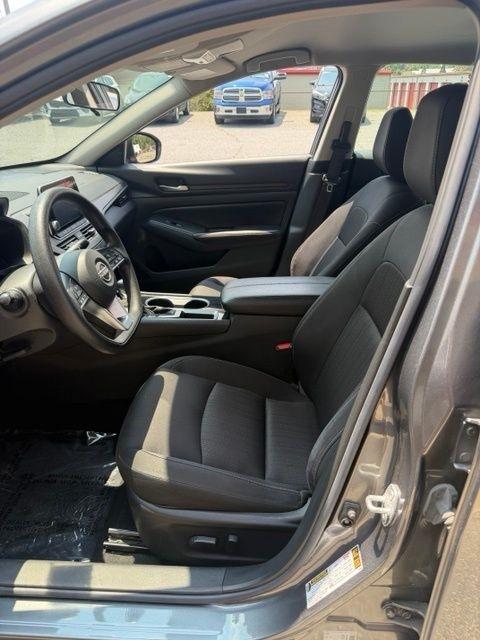 Nissan Altima 2.5 SV Sedan 2024