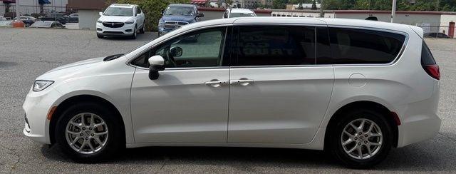 Chrysler Pacifica Touring L FWD 2023
