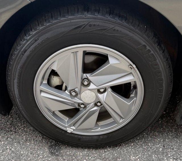 Hyundai Elantra SE IVT 2024
