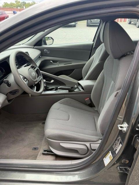 Hyundai Elantra SE IVT 2024
