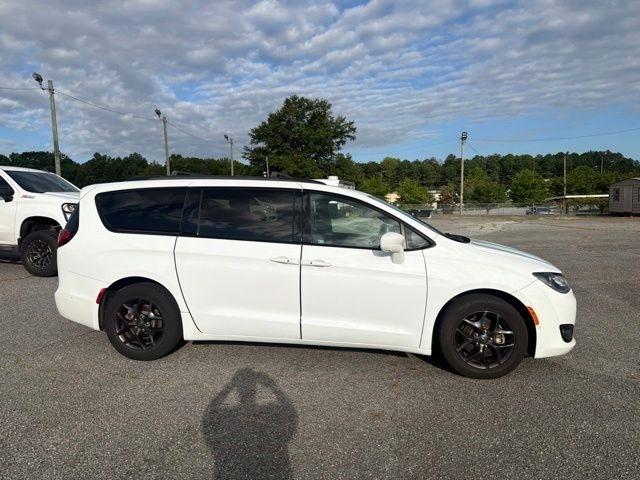 Chrysler Pacifica Touring L FWD 2019