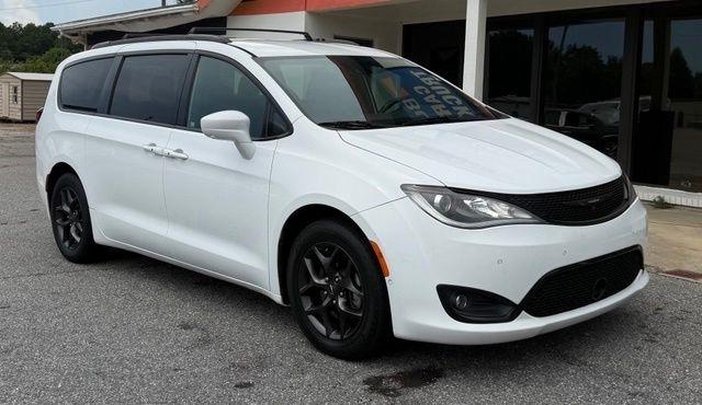 Chrysler Pacifica Touring L FWD 2019
