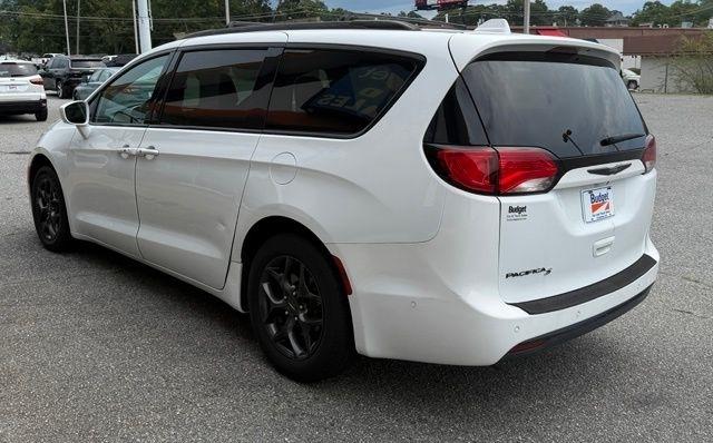 Chrysler Pacifica Touring L FWD 2019