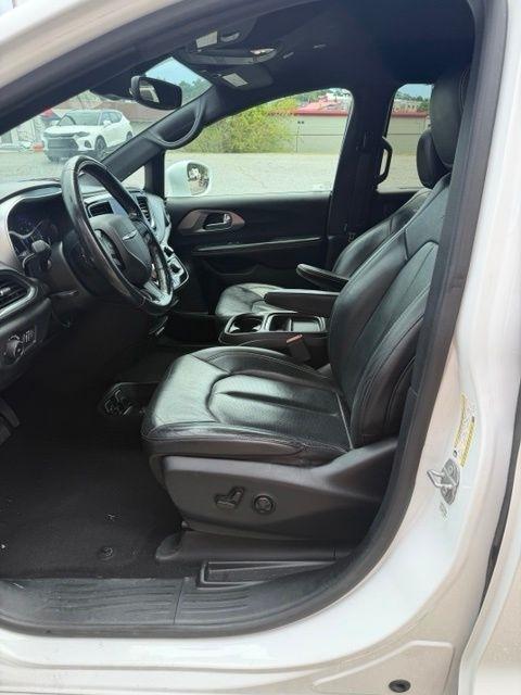Chrysler Pacifica Touring L FWD 2019