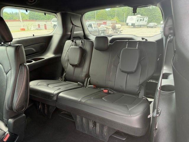 Chrysler Pacifica Touring L FWD 2019