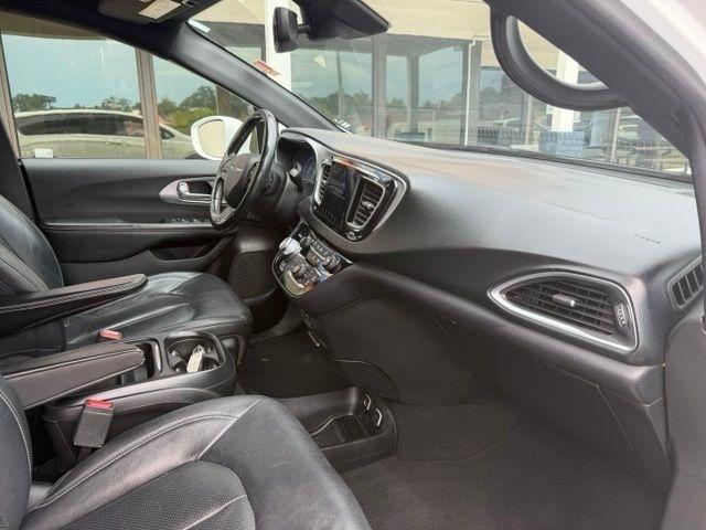 Chrysler Pacifica Touring L FWD 2019