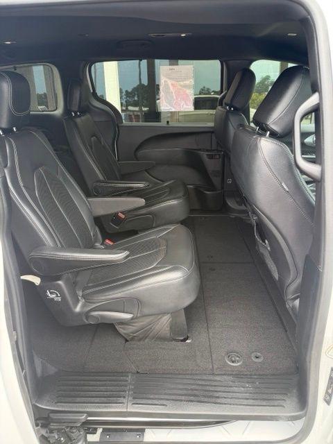 Chrysler Pacifica Touring L FWD 2019