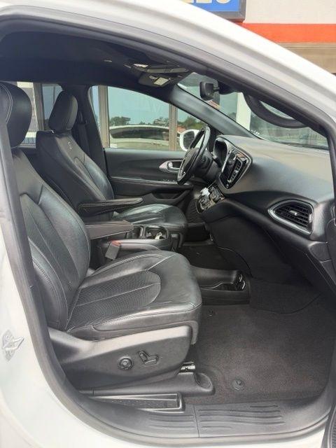Chrysler Pacifica Touring L FWD 2019