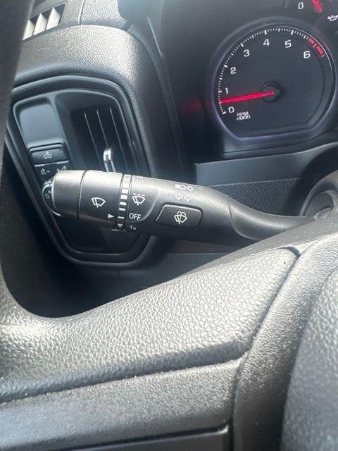 Chevrolet Silverado 1500 2WD Crew Cab 147" Custom 2020