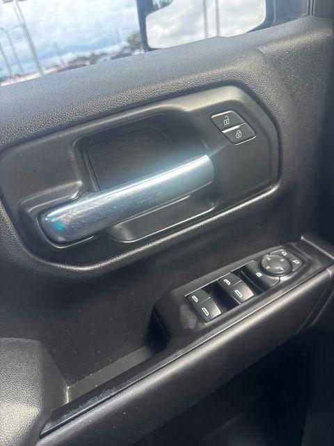 Chevrolet Silverado 1500 2WD Crew Cab 147" Custom 2020