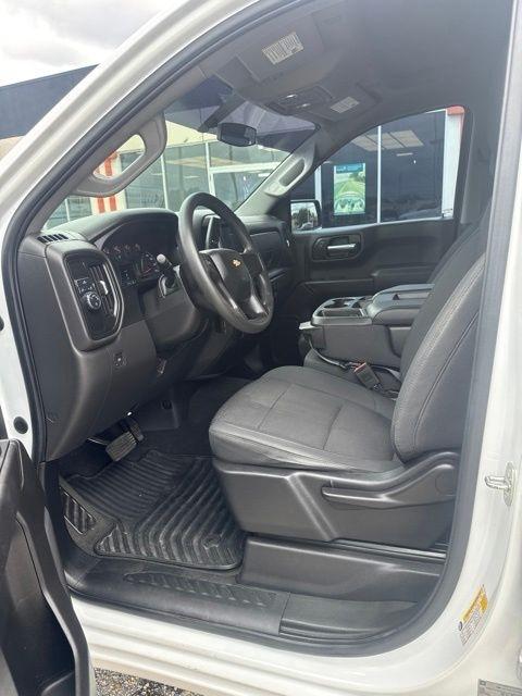 Chevrolet Silverado 1500 2WD Crew Cab 147" Custom 2020