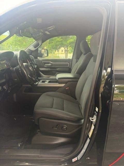 RAM 1500 Big Horn 4x2 Crew Cab 5'7" Box 2022