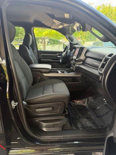 RAM 1500 Big Horn 4x2 Crew Cab 5'7" Box 2022