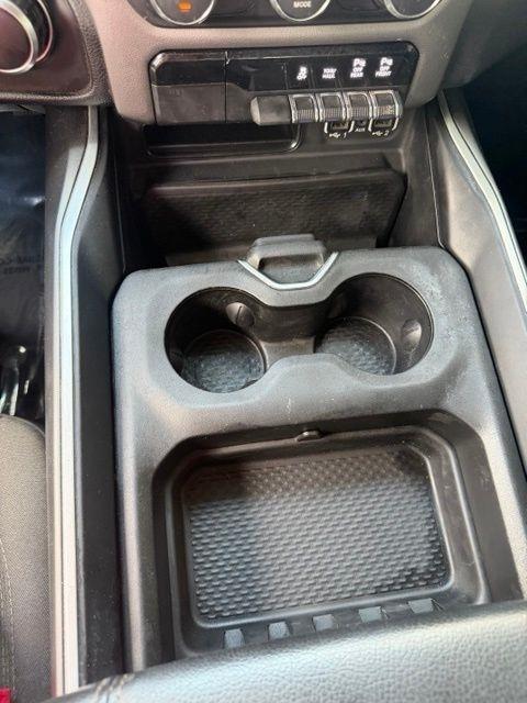 RAM 1500 Big Horn 4x2 Crew Cab 5'7" Box 2022