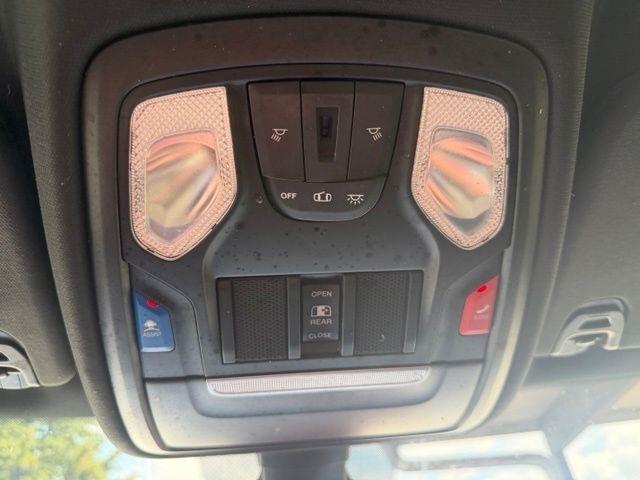 RAM 1500 Big Horn 4x2 Crew Cab 5'7" Box 2022