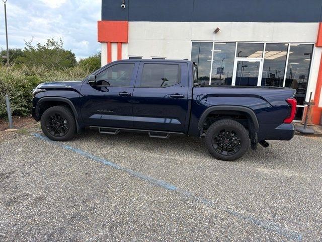 Toyota Tundra 4WD SR5 CrewMax 5.5' Bed (Natl) 2024