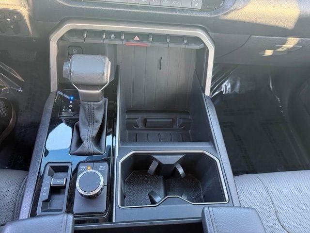 Toyota Tundra 4WD SR5 CrewMax 5.5' Bed (Natl) 2024
