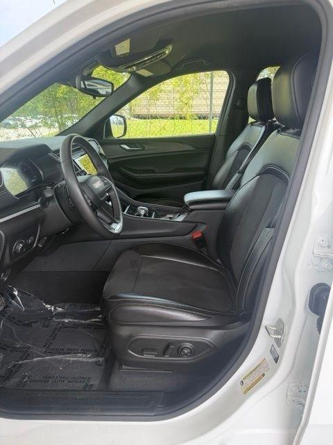 Jeep Grand Cherokee Altitude 4x2 2024