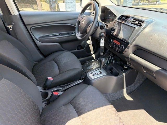 Mitsubishi Mirage ES CVT 2024