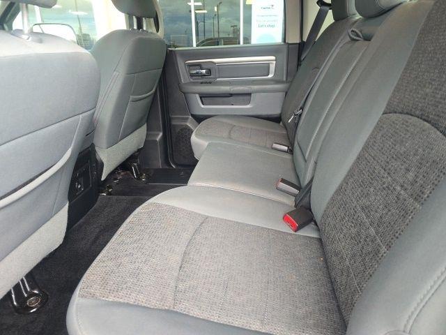 RAM 1500 2WD Crew Cab 140.5" Big Horn 2016