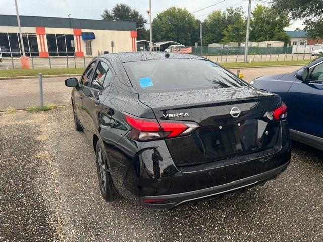 Nissan Versa S CVT 2024