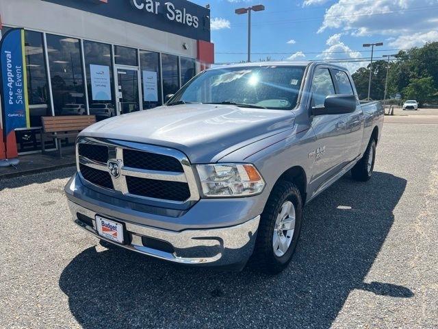 RAM 1500 Classic SLT 4x4 Crew Cab 6'4" Box 2019