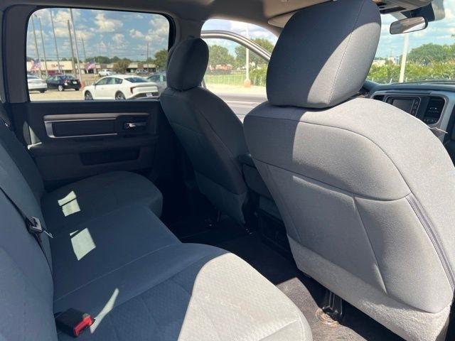 RAM 1500 Classic SLT 4x4 Crew Cab 6'4" Box 2019
