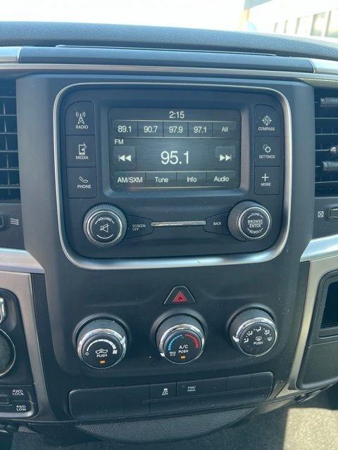 RAM 1500 Classic SLT 4x4 Crew Cab 6'4" Box 2019