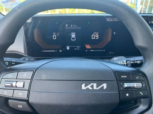 Kia K4 LXS FWD 2025