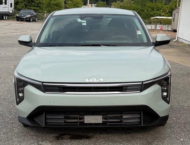 Kia K4 LXS FWD 2025