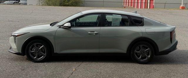 Kia K4 LXS FWD 2025
