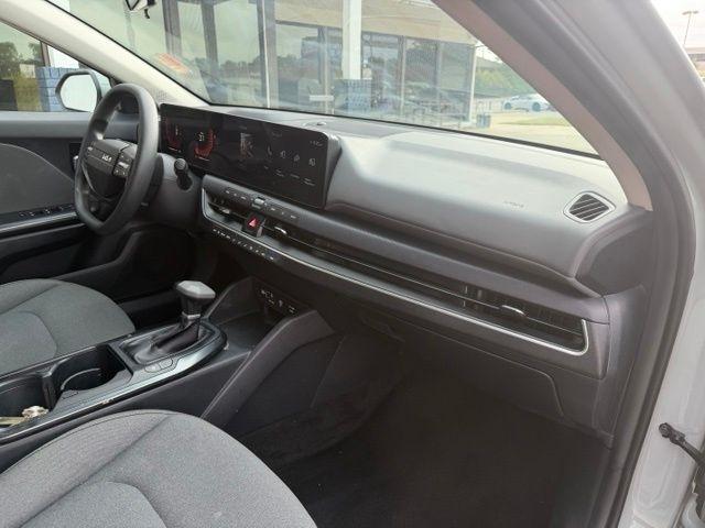 Kia K4 LXS FWD 2025