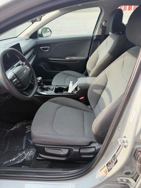 Kia K4 LXS FWD 2025