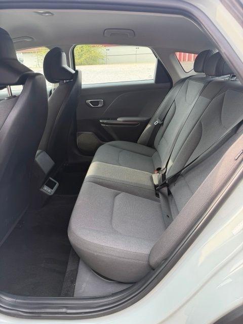 Kia K4 LXS FWD 2025