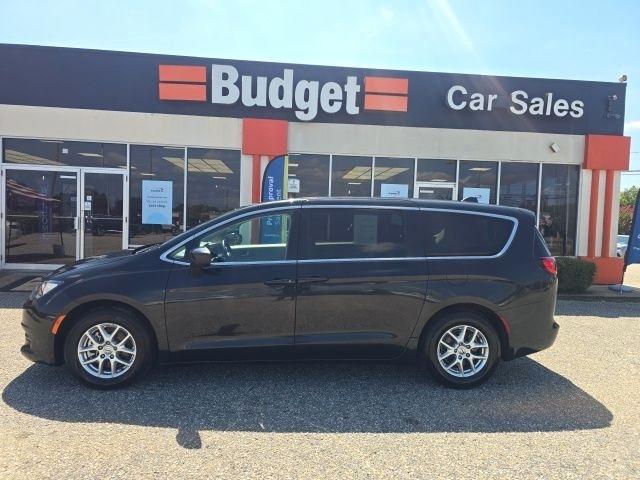 Chrysler Voyager LX FWD 2023
