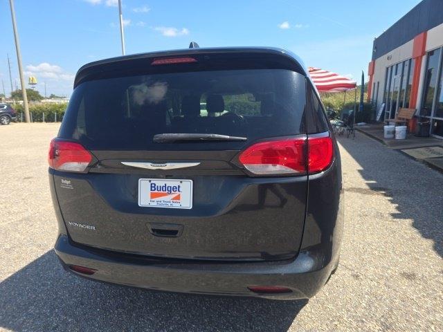 Chrysler Voyager LX FWD 2023
