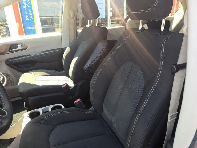 Chrysler Voyager LX FWD 2023
