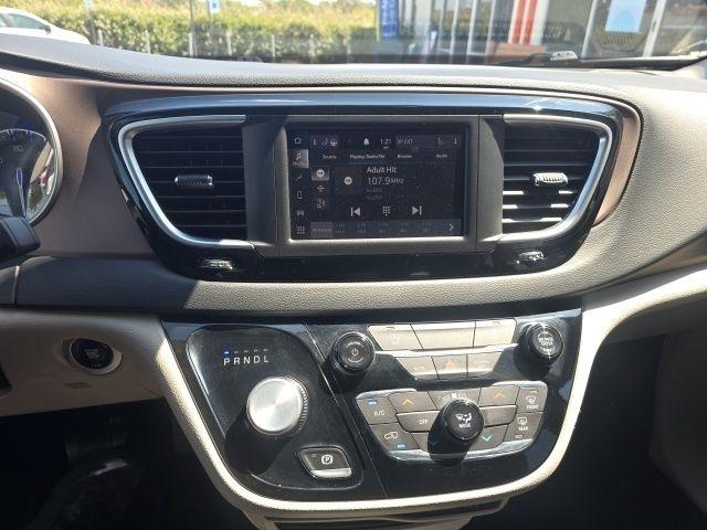 Chrysler Voyager LX FWD 2023