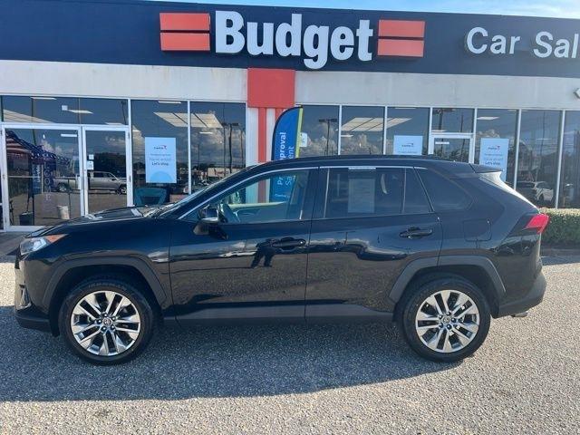 Toyota RAV4 XLE Premium FWD (Natl) 2021