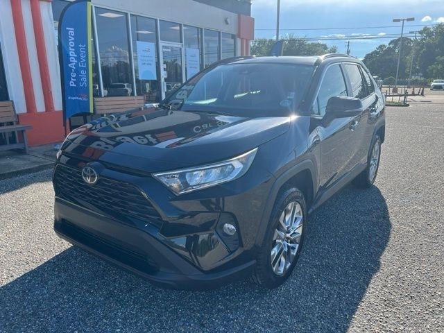 Toyota RAV4 XLE Premium FWD (Natl) 2021