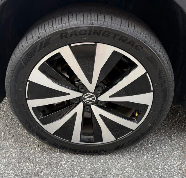 Volkswagen Taos SE FWD 2023